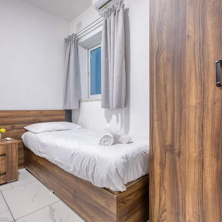 Modern W Balcony - Valletta Views 4*