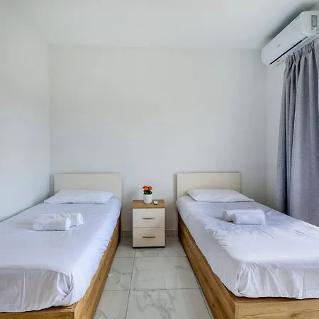 Modern W Balcony - Valletta Views 4*