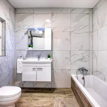 Modern W Balcony - Valletta Views Aparthotel 4*