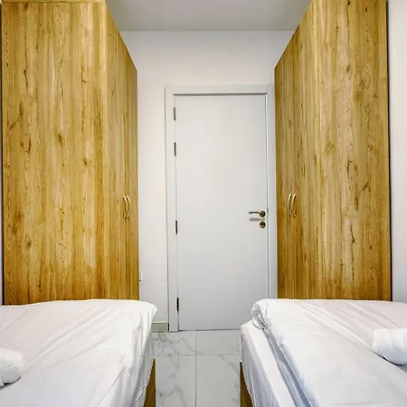 Modern W Balcony - Valletta Views 4* Pietà