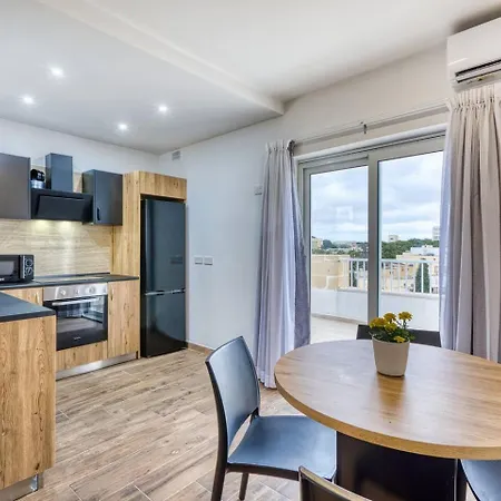 아파트호텔 Modern W Balcony - Valletta Views 4*