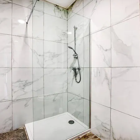 아파트호텔 Modern W Balcony - Valletta Views 4*