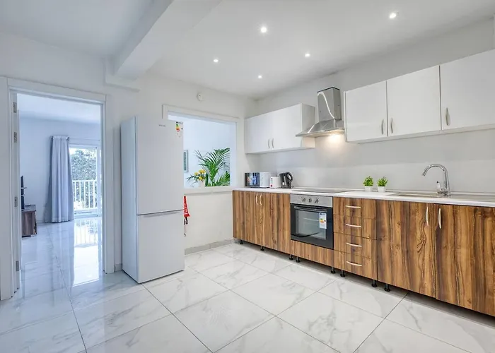 Modern W Balcony - Valletta Views 4* Pieta