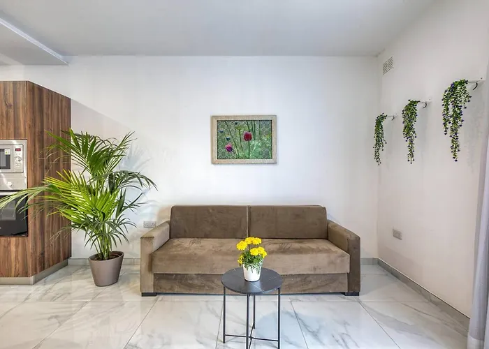 Modern W Balcony - Valletta Views Pieta