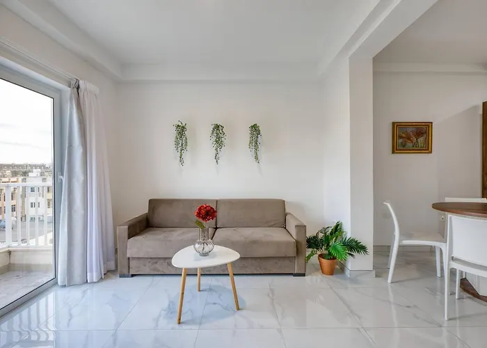 Modern W Balcony - Valletta Views Pieta