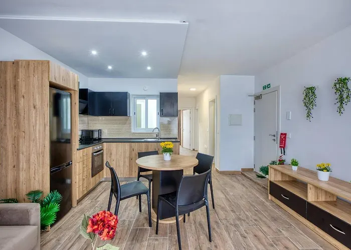 Aparthotel Modern W Balcony - Valletta Views 4*