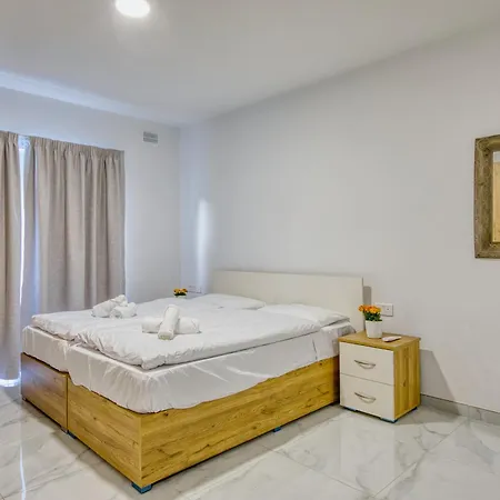 Modern W Balcony - Valletta Views Apartmán Pietà