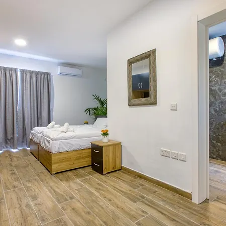 Modern W Balcony - Valletta Views Apartmán Pietà
