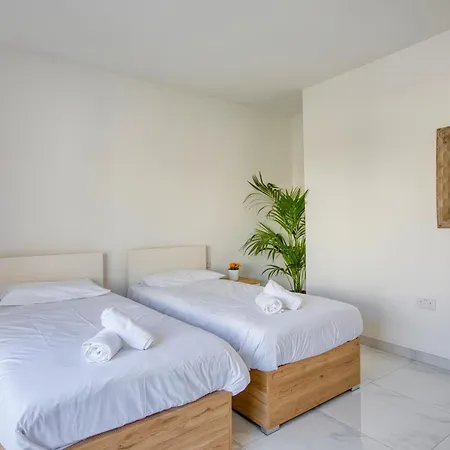 Modern W Balcony - Valletta Views Apartmán Pietà