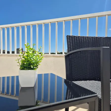 Modern W Balcony - Valletta Views 아파트호텔