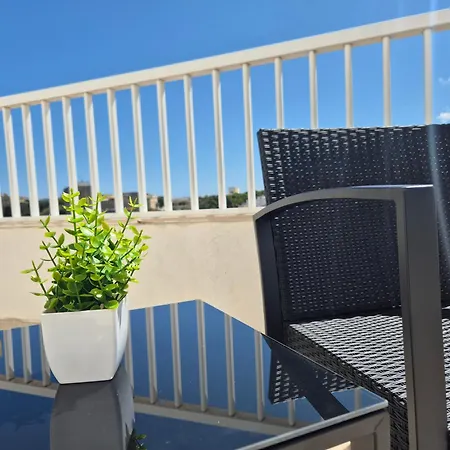 Modern W Balcony - Valletta Views 아파트호텔