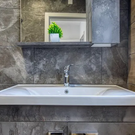 アパートホテル Modern W Balcony - Valletta Views