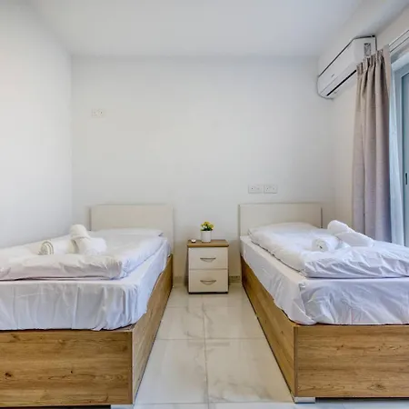 アパートホテル Modern W Balcony - Valletta Views