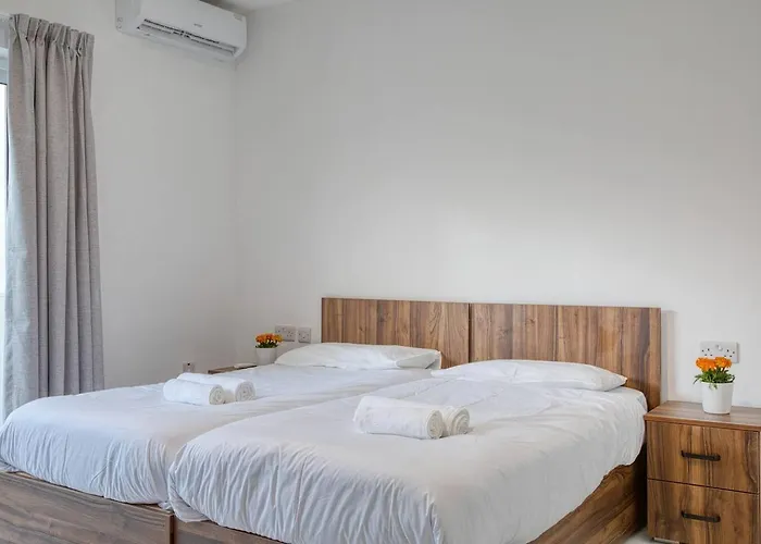 Modern W Balcony - Valletta Views شقة فندقية 4*