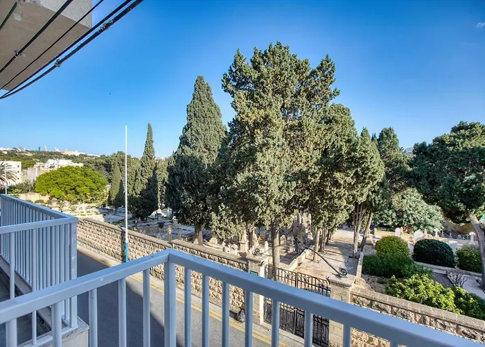 Modern W Balcony - Valletta Views 4*