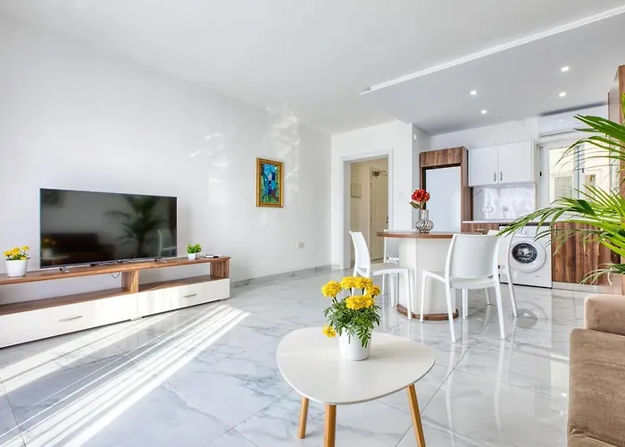 Modern W Balcony - Valletta Views 4* Pietà