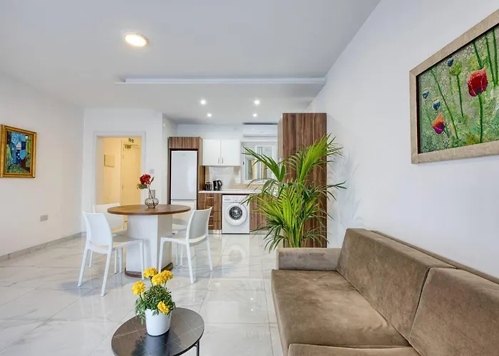 Modern W Balcony - Valletta Views 4* Pietà