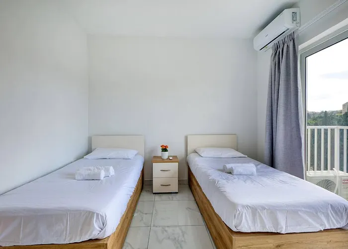 Modern W Balcony - Valletta Views 4*