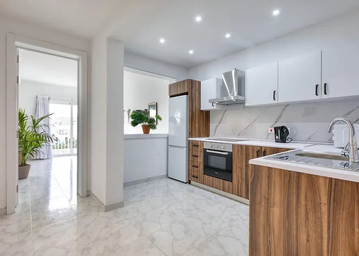 아파트호텔 Modern W Balcony - Valletta Views Pietà