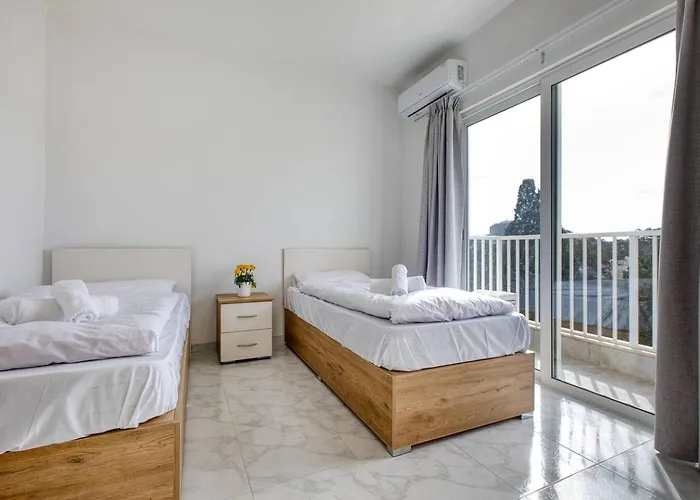 Modern W Balcony - Valletta Views 아파트호텔 Pietà