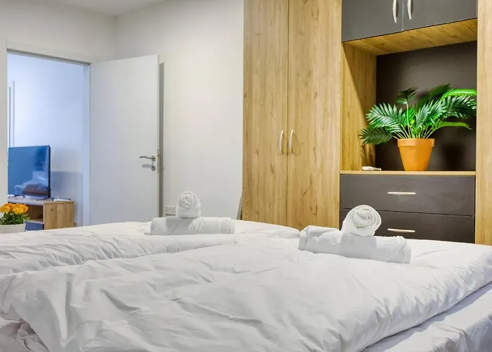 Modern W Balcony - Valletta Views Pietà