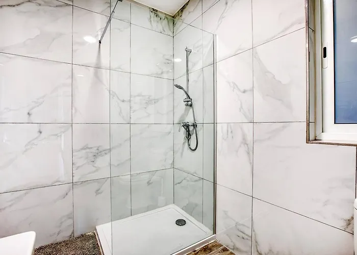 아파트호텔 Modern W Balcony - Valletta Views 4*