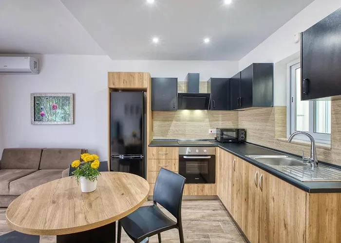 아파트호텔 Modern W Balcony - Valletta Views 4*